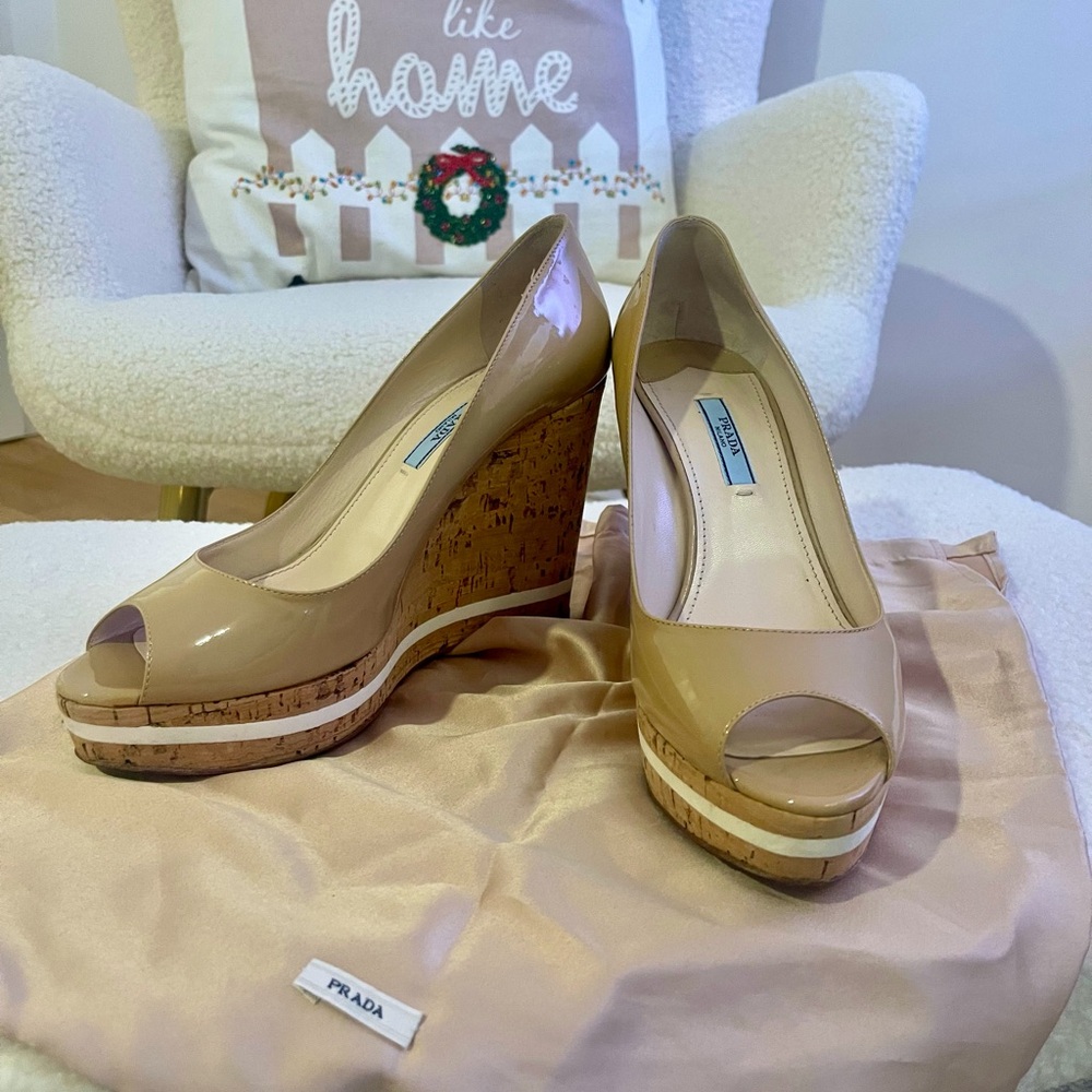 Classic and timeless beige patent leather Prada wedge cork heels
